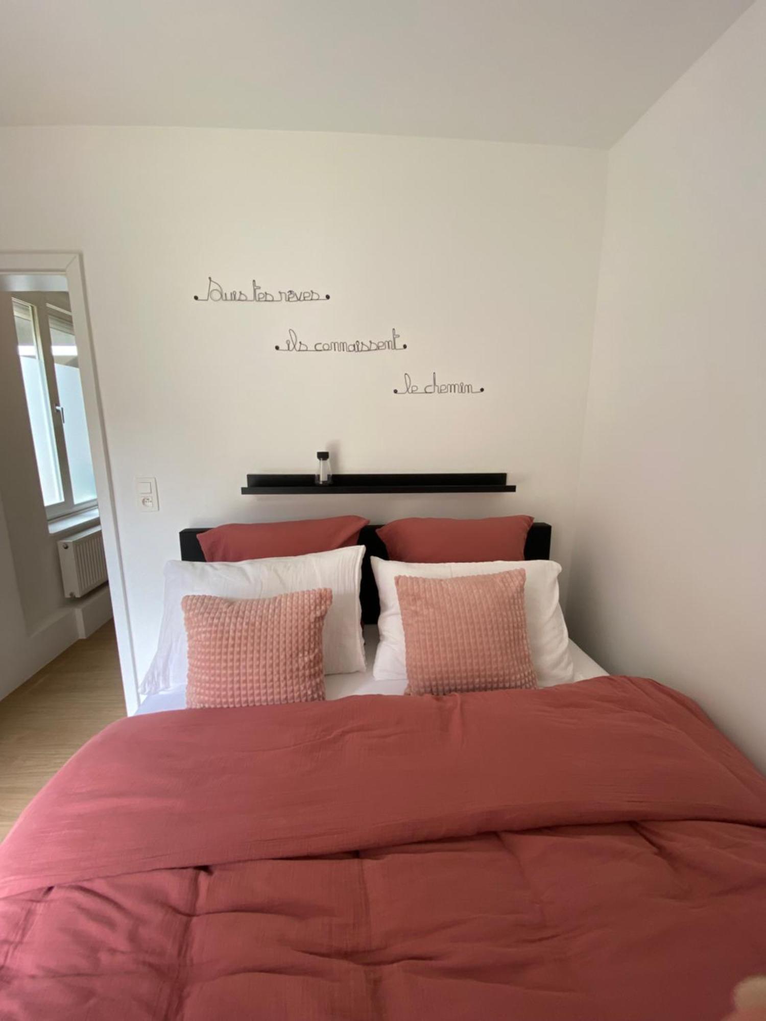 Sweet Home Liege Luaran gambar