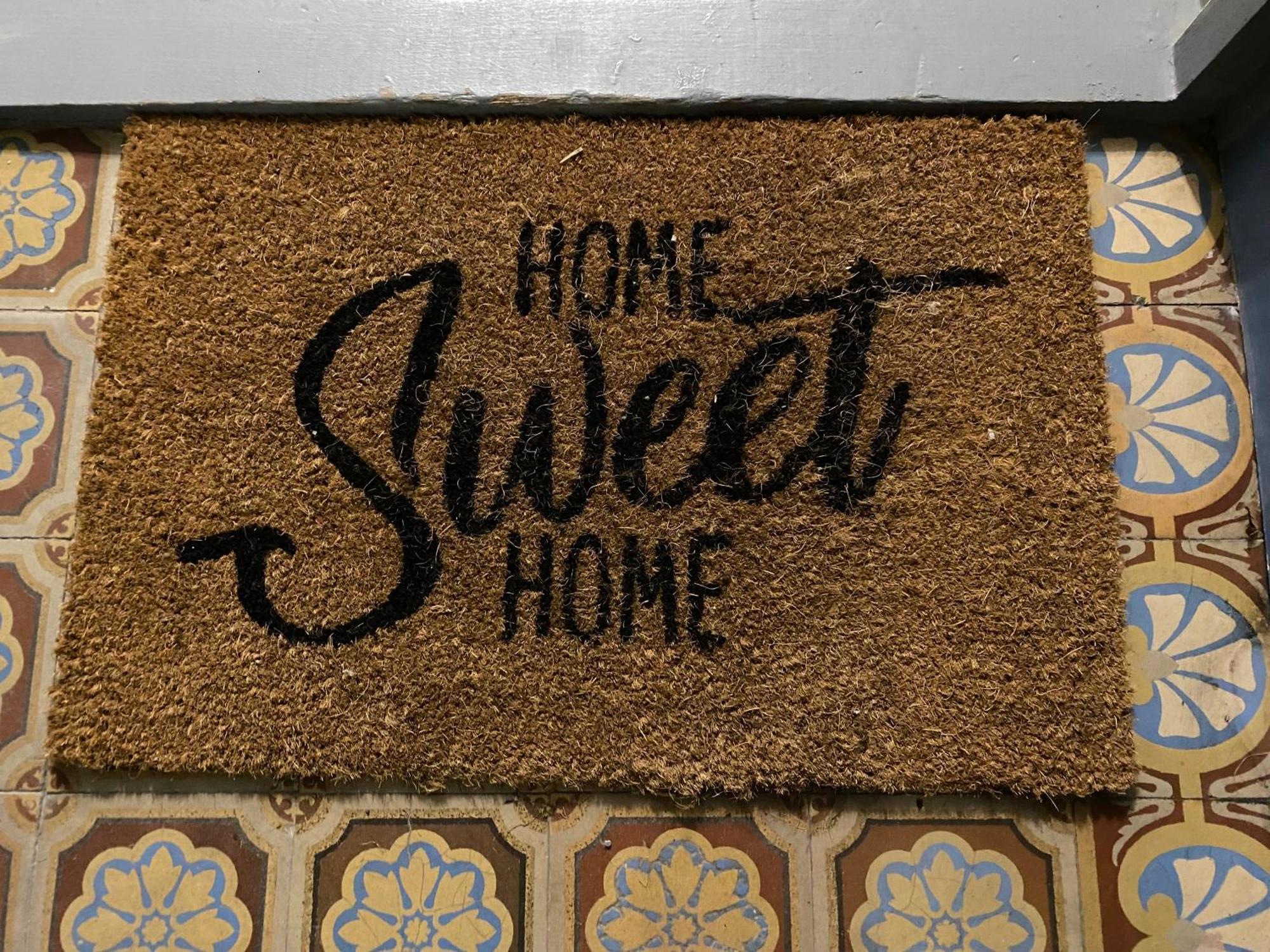Sweet Home Liege Luaran gambar